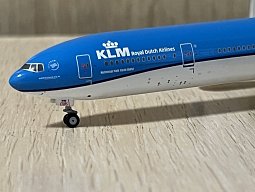   KLM