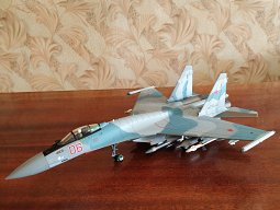 -35   1:72  Hobby Master, 