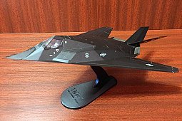    : HOBBY MASTER F-117 A