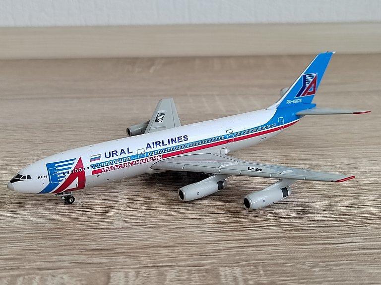 ,  1:400