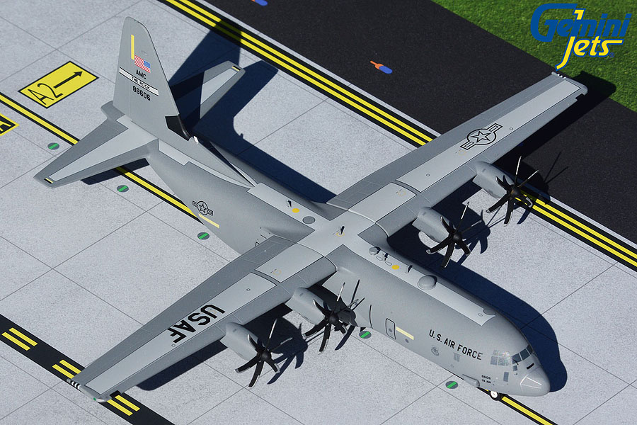 Lockheed C-130-30J Super Hercules